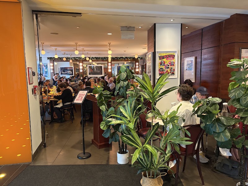 Cafe Paradiso - Cafe Paradiso 144 W 65th St, New York, NY 10023, USA