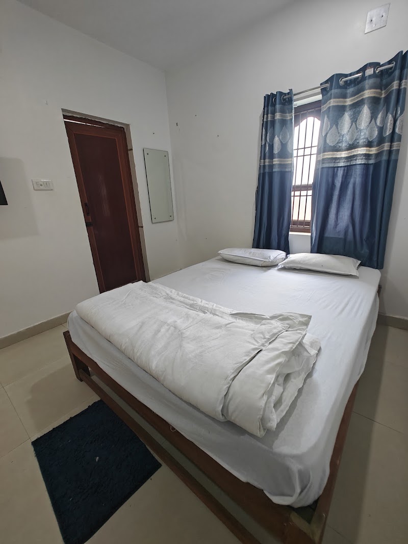 Hotel Subudhi Palace - Hotel Subudhi Palace, Sandha Jaga, Lokanath Rd, Namghar, Puri, Odisha 752001, India