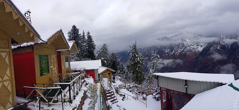 Chauhan resort auli - Chauhan resort auli Auli Chauhan resort near itbp road, Joshimath, Auli Laga Salude, Uttarakhand 246443, India