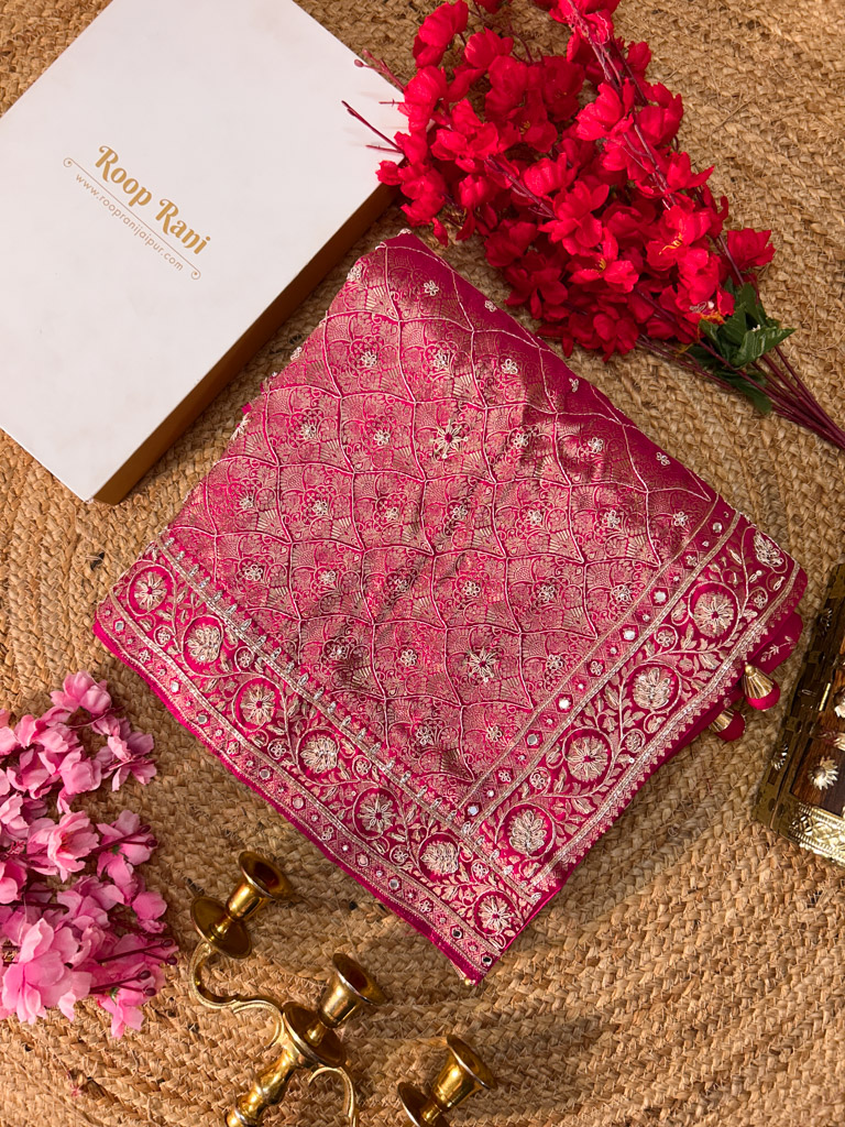 Roop Rani Sarees - Roop Rani Sarees 33, Lal Ji Sand Ka Rasta, Chaura Rasta, Modikhana, Jaipur, Jaipur Nagar Nigam Area, Rajasthan 302003, India