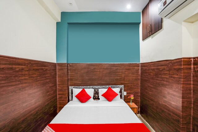 Hotel Aura Residency - Hotel Aura Residency A-2, Dadri Main Rd, Bhangel, Goyal Colony, Salarpur Khadar, Salarpur, Noida, Uttar Pradesh 201304, India