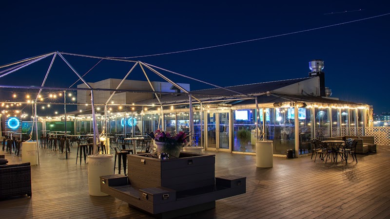 Cityview Rooftop Event Space & Lounge - Cityview Rooftop Event Space & Lounge 20-07 127th street, Rooftop Penthouse, College Point, NY 11356, USA