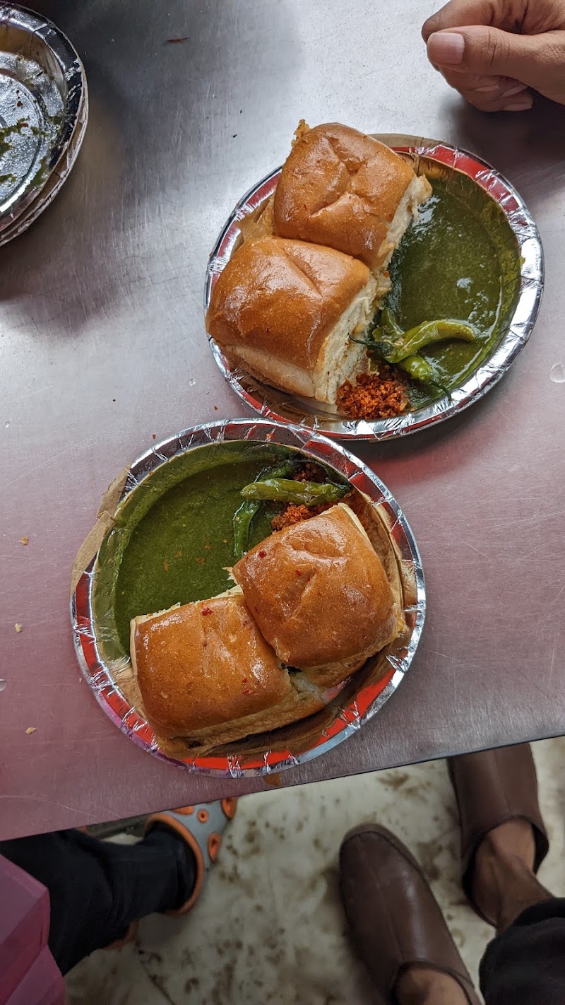 Samosa Hub - Samosa Hub, F-4/10, Mandir Marg, Block F, Krishna Nagar, Delhi, 110051, India