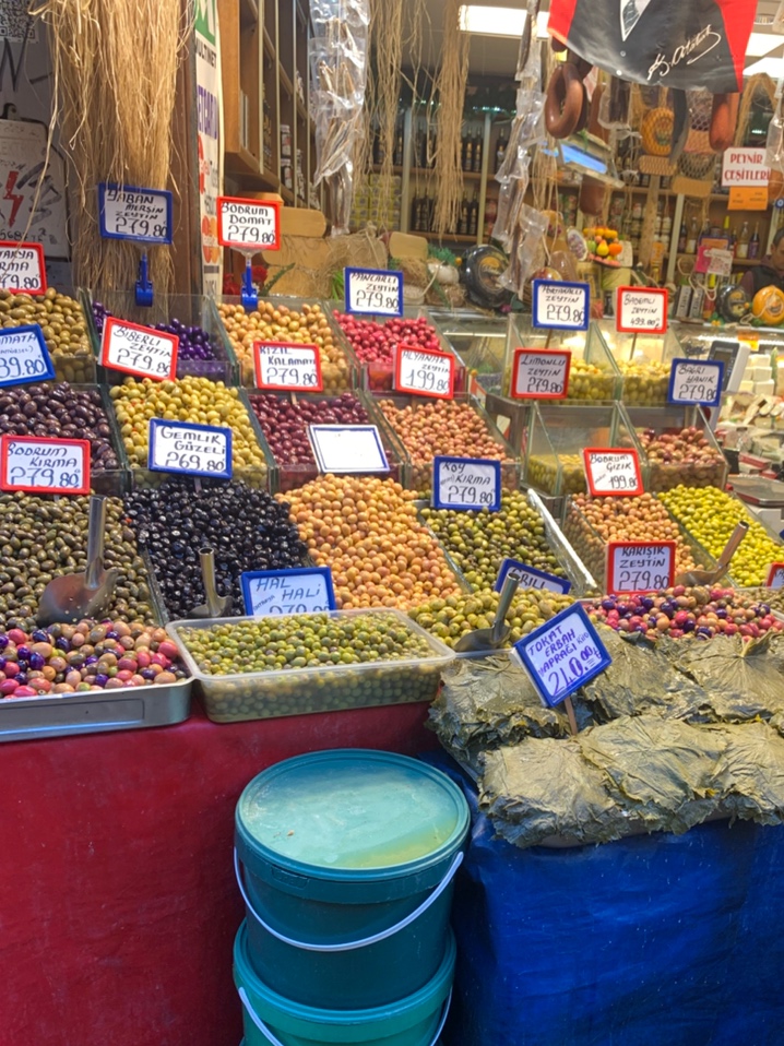 Kadıköy Produce Market - Kadıköy Produce Market, Caferağa, Muvakkıthane Cd. No:18, 34710 Kadıköy/İstanbul, Türkiye