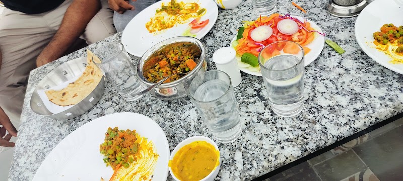 Hotel Drizzles - Hotel Drizzles JB Tower, near DPS Circle Automobile Nagar, Pal Gaon, Jodhpur, Rajasthan 342014, India