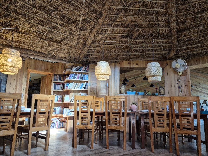 Mohan's Cafe - Mohan's Cafe, Road, near Kasar Devi Temple, Binsar, Mat, Uttarakhand 263601, India