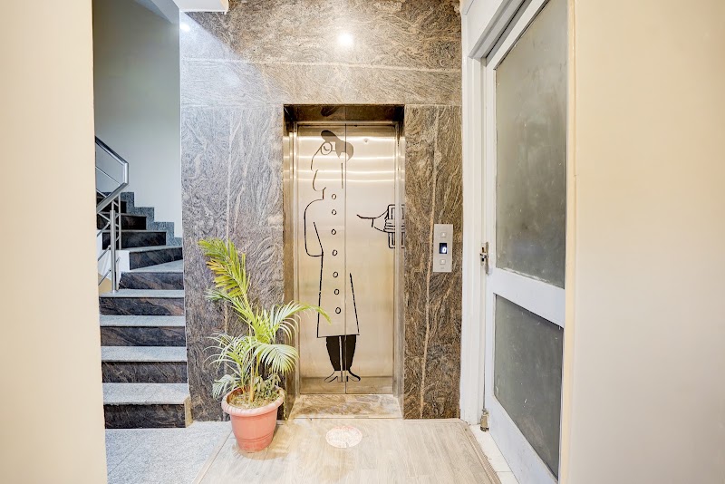 Super Townhouse by OYO Sector 39 Gurgaon - Super Townhouse by OYO Sector 39 Gurgaon, House no, near, 564P, Netaji Subhash Marg, near UNITECH CYBER PARK, Sector 39, Gurugram, Haryana 122003, India