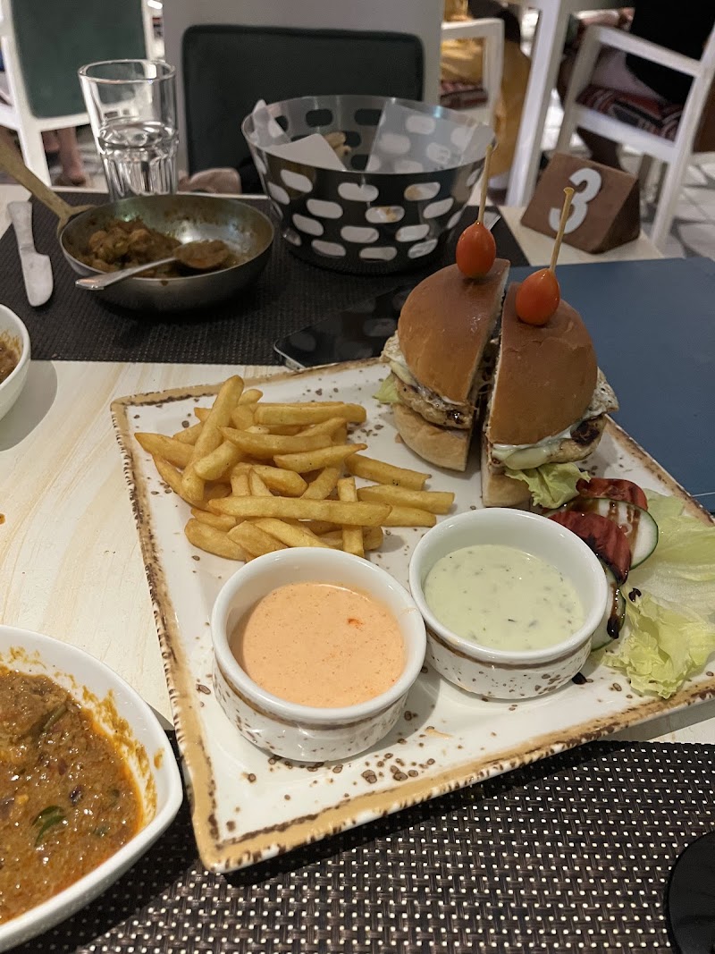 Bay Bistro - Bay Bistro No 198/1, 198/2, 198/2, Maraimalai Adigal St, Manavely, Manavely Revenue Village, Puducherry, 605007, India