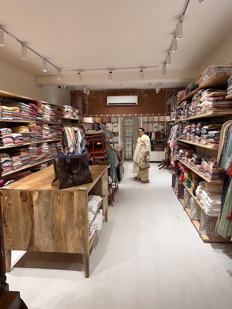 KUSVAA - KUSVAA Ground Floor, N Block Market, N-8, Hansraj Gupta Rd, N Block, Greater Kailash I, New Delhi, Delhi 110048, India