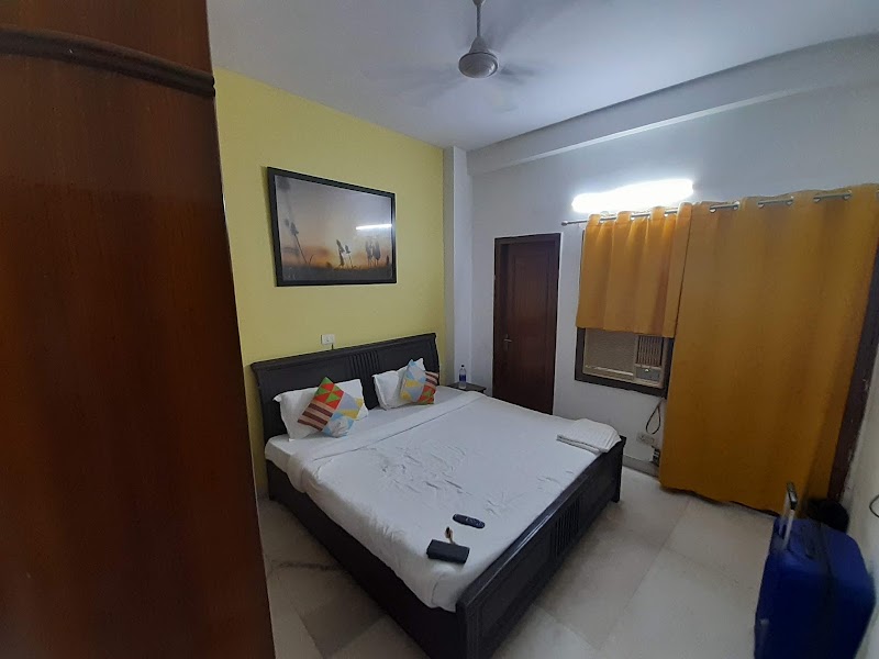 OYO Home 42110 Relax Inn Home Stay - OYO Home 42110 Relax Inn Home Stay, 121, Block C, Shivalik Colony, Malviya Nagar, New Delhi, Delhi 110017, India