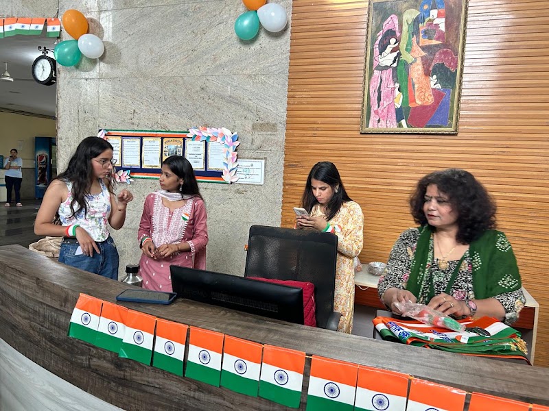Noida Hostel- Girls Hostel/PG in Noida Sector 62 only for Working Womens & College Students - Noida Hostel- Girls Hostel/PG in Noida Sector 62 only for Working Womens & College Students Rg Luxury Homes 2, C-56A-1, Op. D-park, C Block, Phase 2, Industrial Area, Sector 62, Noida, Uttar Pradesh 201309, India
