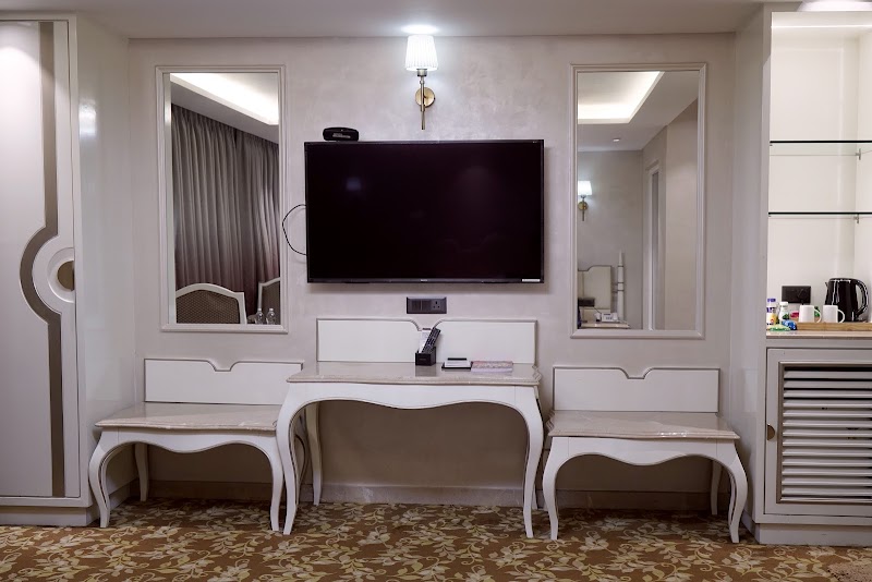Hotel Holiday Resort - Hotel Holiday Resort Chakra Tirtha Rd, Badasirei, Puri, Odisha 752002, India