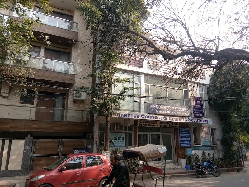 Stanza Living Los Angeles House - Stanza Living Los Angeles House F-1, Single Storey, Polo Road, Block F, Vijay Nagar, Delhi, 110033, India