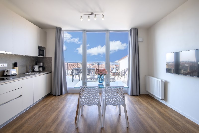 Hidden Art Boutique Residence by Dwellfort - Hidden Art Boutique Residence by Dwellfort Lucemburská 9, Vinohrady, 130 00 Praha-Praha 3, Czechia