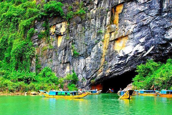 Phong Nha - Ke Bang National Park - Phong Nha - Ke Bang National Park Quang Binh Province, Vietnam