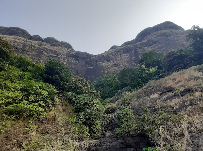 Plus Valley View Point - Plus Valley View Point, FCG8+WW4, Tamhini Ghat Rd, Nive, Maharashtra 412108, India