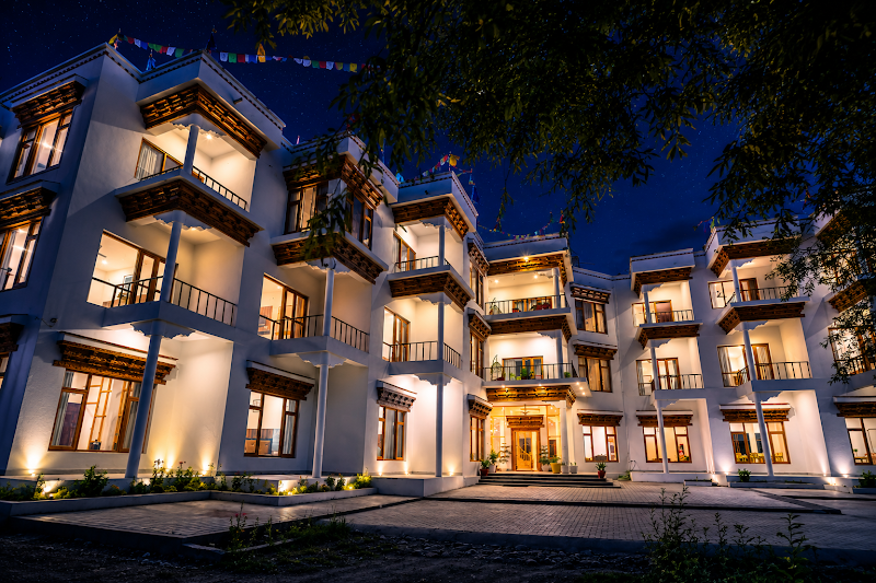 Indus Serenity Retreat – Balcony Rooms  Offbeat Leh Stay