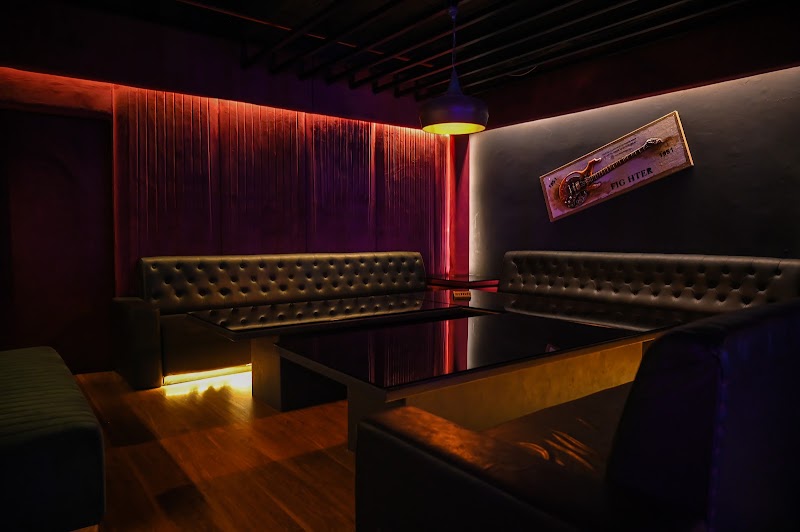 Drunken Affair Rooftop & Lounge (Greater Noida Sector 4) - Drunken Affair Rooftop & Lounge (Greater Noida Sector 4) 03, GH-O1, Embark Plaza, CS, Greater Noida W Rd, Gaur City 1, Sector 4, Noida, Ghaziabad, Uttar Pradesh 201318, India