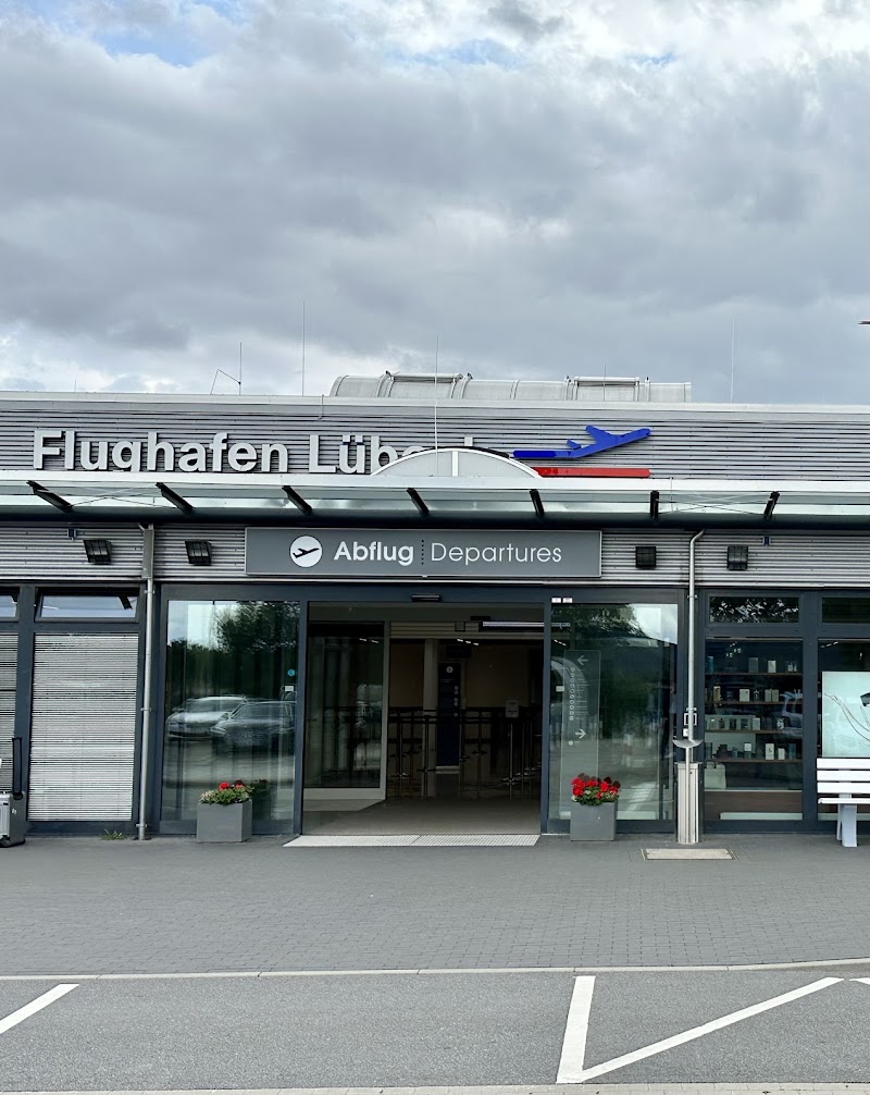 Flughafen Lübeck LBC - Flughafen Lübeck LBC, Blankenseer Str. 101, 23562 Lübeck, Germany