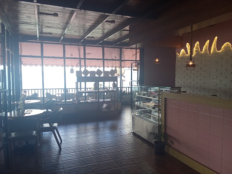 Nom Nom Bakery & Korean Cafe