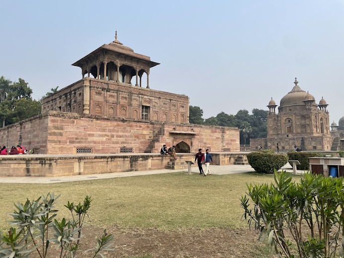 Khusro Bagh, Prayagraj - Khusro Bagh, Prayagraj CRRC+WC3, Lukarganj, Prayagraj, Uttar Pradesh 211001, India
