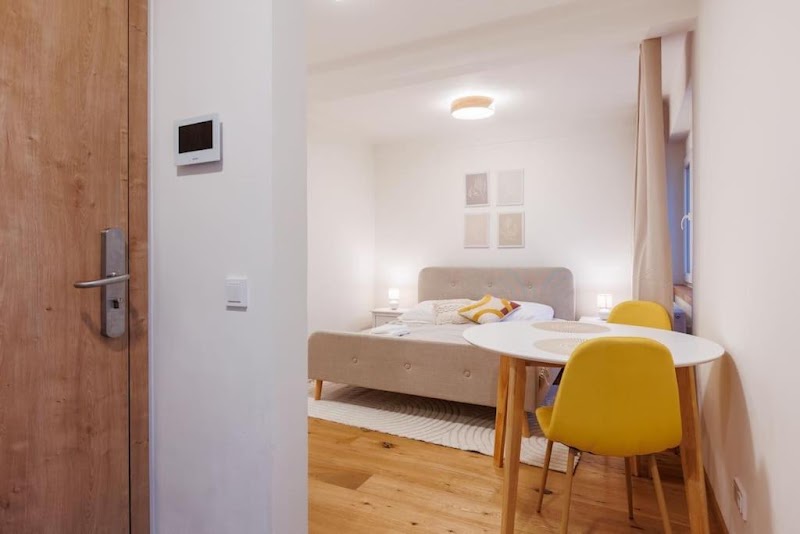 1 Bedroom Apartment With Terrace And View - 1 Bedroom Apartment With Terrace And View, Malá Plynární 1420/6, 170 00 Praha 7-Holešovice, Czechia