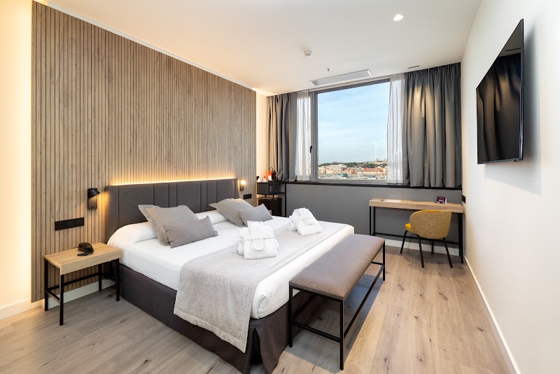 Alexandre Hotel Fira Congress - Alexandre Hotel Fira Congress Polígono Industrial de la Pedrosa, C. de José Agustín Goytisolo, 9, 11, 08908 L'Hospitalet de Llobregat, Barcelona, Spain