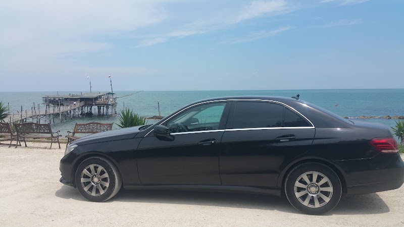 Tiber Limo - Limousine Service Italy - Tiber Limo - Limousine Service Italy, Largo Nino Franchellucci, 61, 00155 Roma RM, Italy