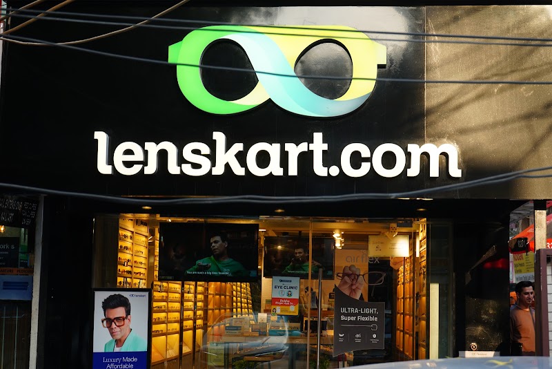 Lenskart.com Flagship Store at Amar Colony, New Delhi (First Lens Replacement Free) - Lenskart.com Flagship Store at Amar Colony, New Delhi (First Lens Replacement Free), C-8, Main Market, Block C, Amar Colony, Market, New Delhi, Delhi 110024, India