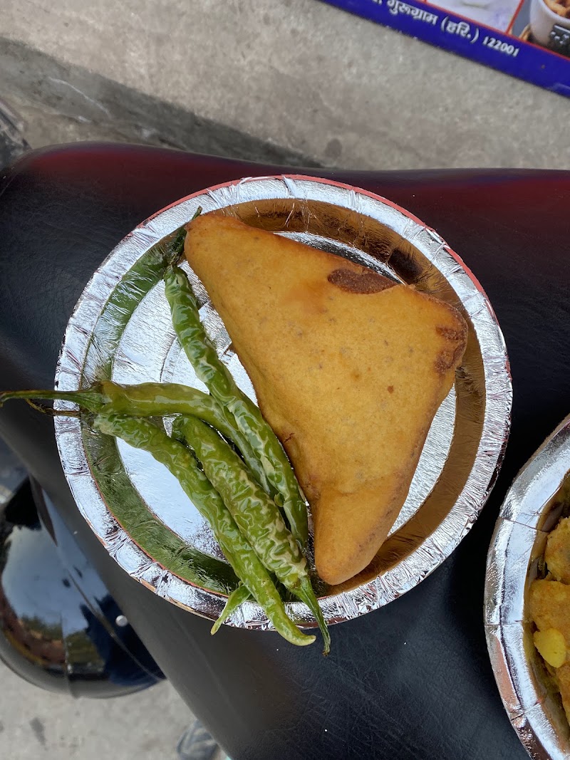 Monu Jain Kachori Wala - Monu Jain Kachori Wala 74/3, Sadar Bazar, Naya Bazar, Gurugram, Haryana 122001, India