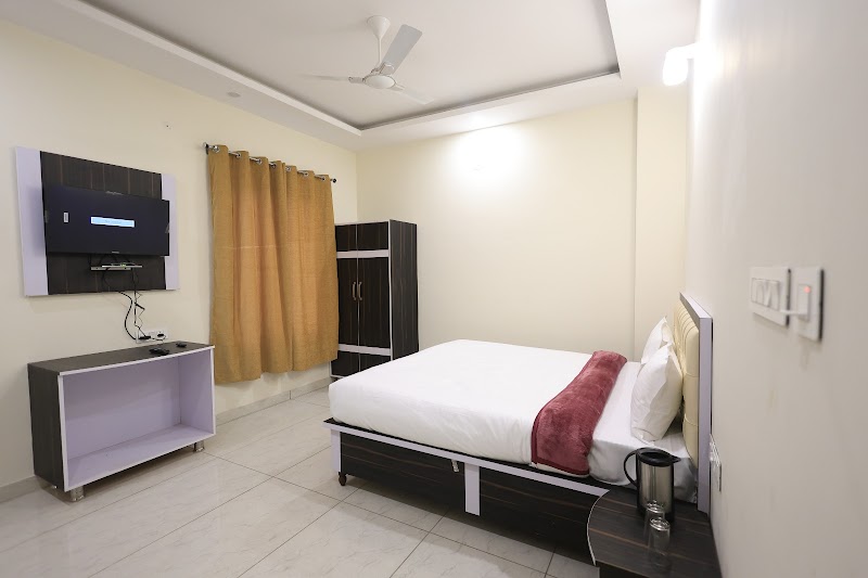 Knights' Inn - Knights' Inn, Diyar chowk, NH 21, Post Office Pipalaage, Bhuntar, Shillihar, Himachal Pradesh 175125, India