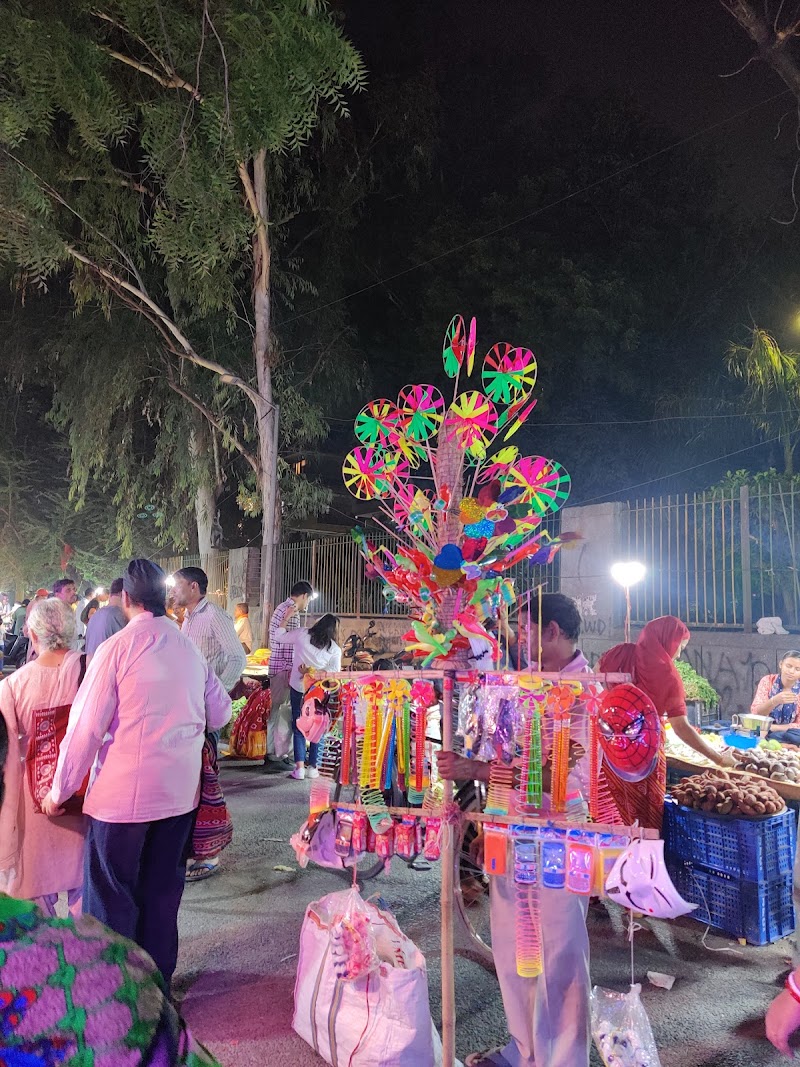 Saturday Weekly Market - Saturday Weekly Market, Amar Colony, H66Q+5XH, National Park, Lajpat Nagar, New Delhi, Delhi 110024, India