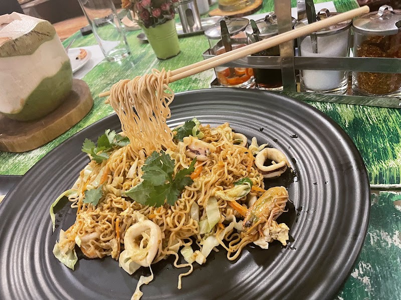 Madam Saranair Thai Food restaurant - Madam Saranair Thai Food restaurant 139/1 Soi Sukhumvit 21 (Asoke Soi 1 sub-district, Watthana, Krung Thep Maha Nakhon 10110, Thailand