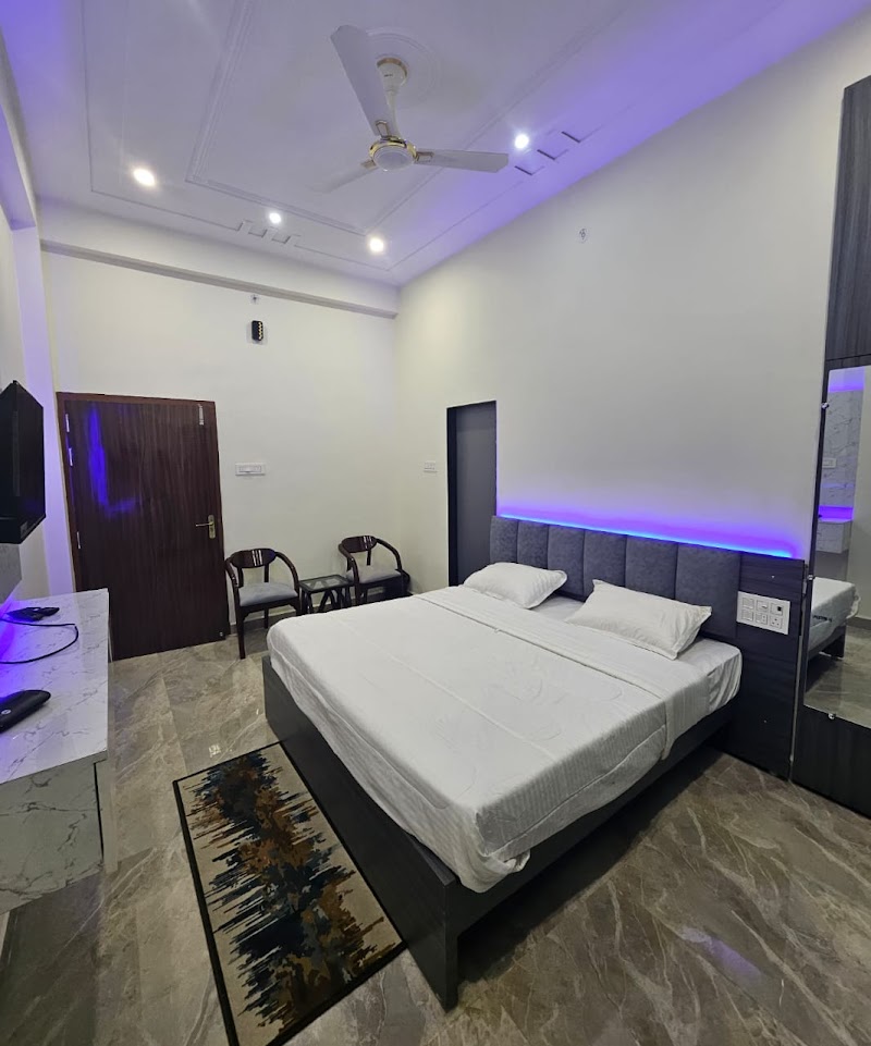 Raghupati Raghav Raja Ram Inn - Raghupati Raghav Raja Ram Inn, HN.13/3/39, D, Tedhi Bazar Rd, behind KOSELESE SADAN, near UNMMAL BARRIER, Awas Vikas Colony, RAMKOT, Ayodhya, Uttar Pradesh 224123, India