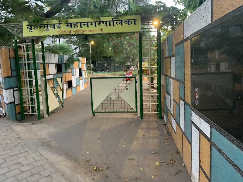 Juhu Garden - Juhu Garden 22, Juhu Tara Rd, Hasmukh Nagar, Santacruz (West), Mumbai, Maharashtra 400054, India