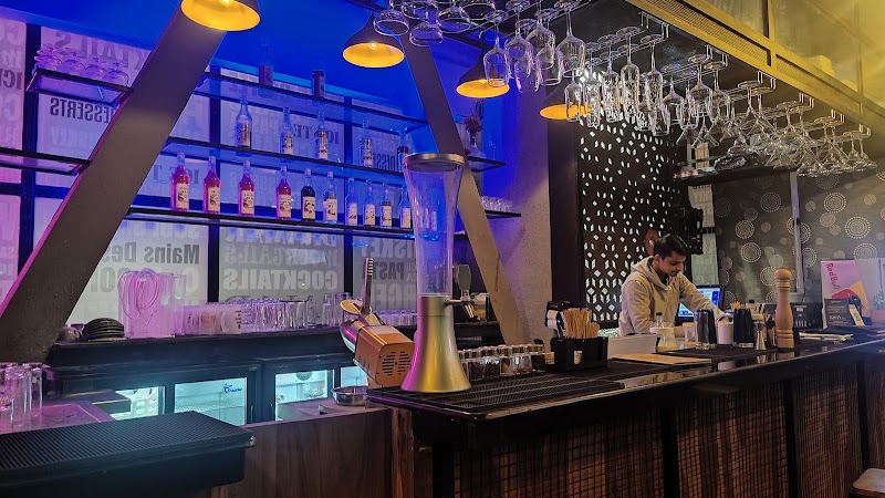 DHAMAK RESTO - BAR - DHAMAK RESTO - BAR Shop No. Ug 17,18,19, 1st Floor, Bhutani Alphathum, TOWER-A, Sector 90, Noida, Uttar Pradesh 201304, India
