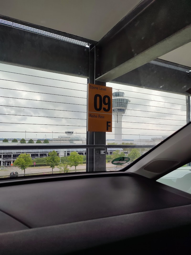 Terminal Parken P20 - Terminal Parken P20, Terminalstr. Mitte Tiefgarage Terminal 2, P 20 - Ebene 05, 85356 München-Flughafen, Germany