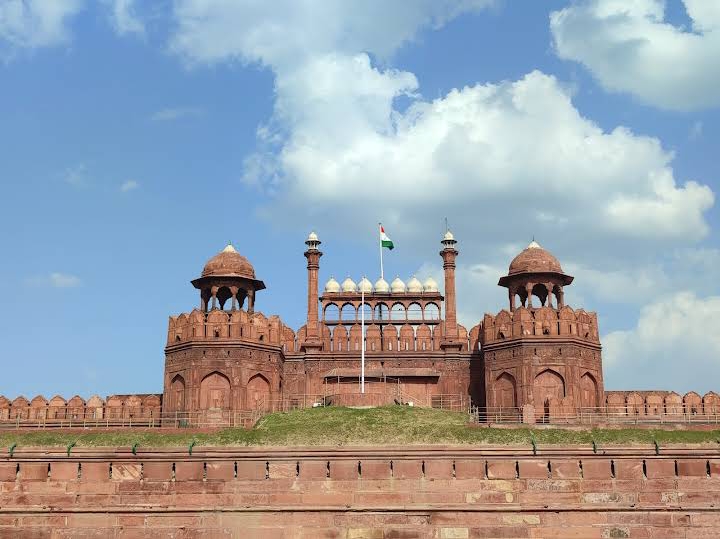 Diwan-e-Aam, Delhi - Diwan-e-Aam, Delhi M64R+8W3, opp. Chandini Chowk, Old Delhi, Lal Qila, Chandni Chowk, Delhi, 110006, India