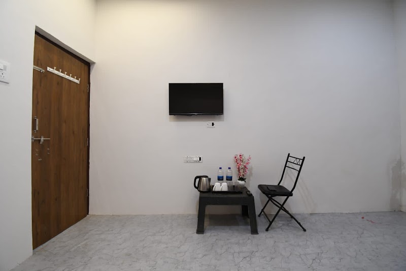 HOTEL SHIVAY DELUXE - HOTEL SHIVAY DELUXE Pipla Fata, opposite Nagpure celebration lawn, Chandrakiran Nagar, Nagpur, Maharashtra 440034, India