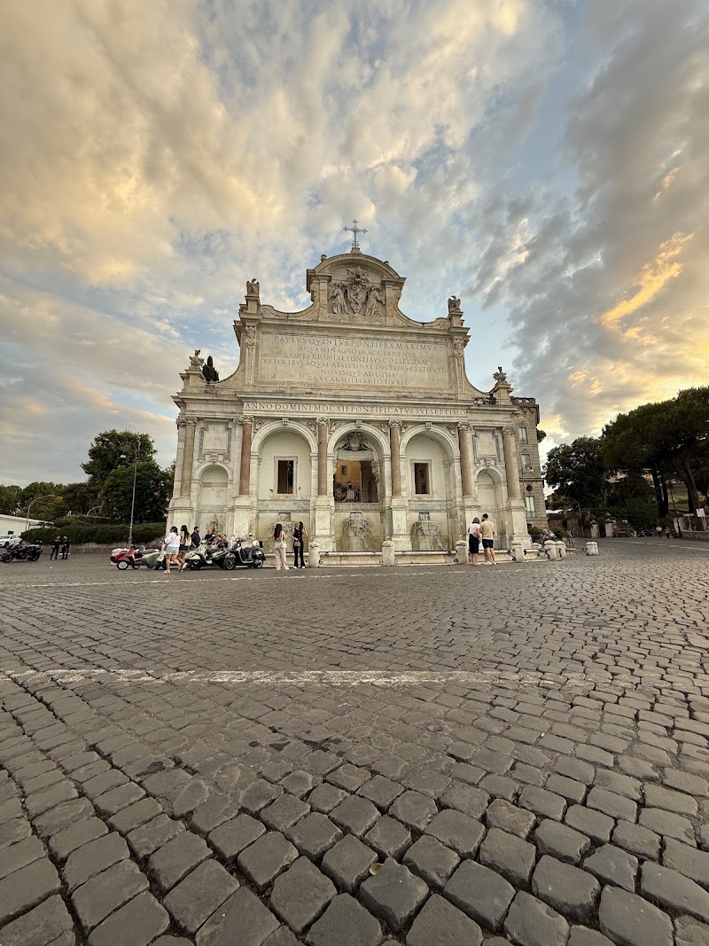 Vespa Tour In Rome | Rent a Vespa - Vespa Tour In Rome | Rent a Vespa, Via Santamaura, 21, 00192 Roma RM, Italy