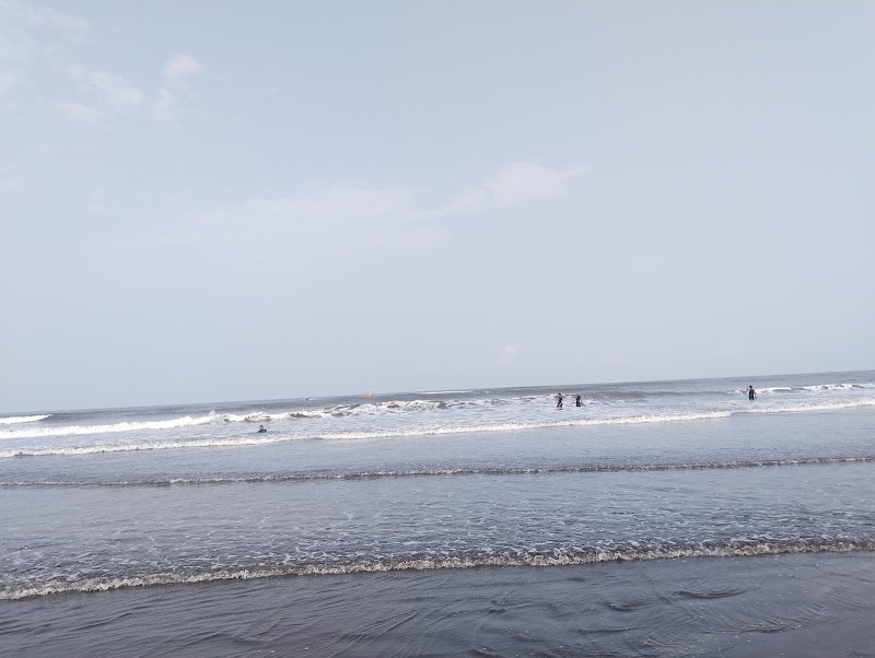 SHRIVARDHAN BEACH - SHRIVARDHAN BEACH, 22W5+XPP, Dabak Pakhadi Rd, Shrivardhan, Maharashtra 402110, India