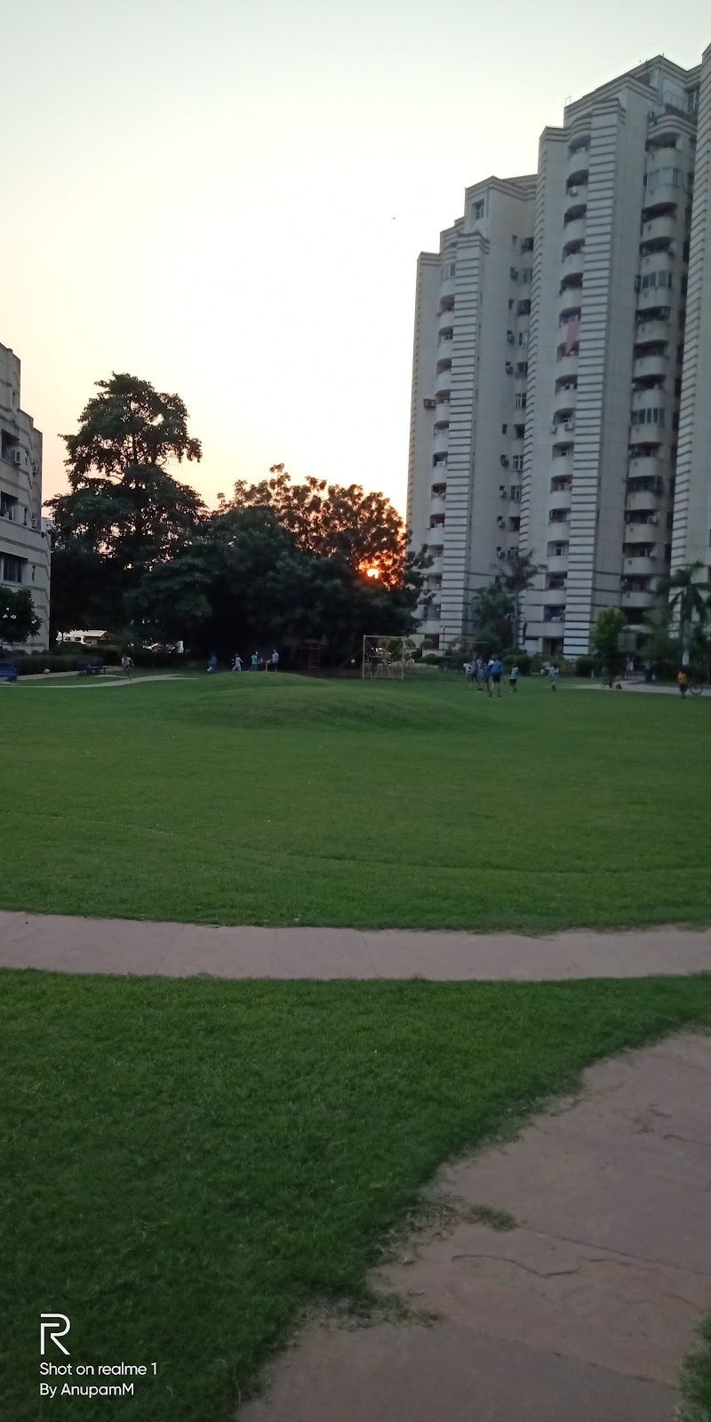 The Retreat - The Retreat Central Avenue Rd, Block C, South City I, Sector 41, Gurugram, Haryana 122003, India