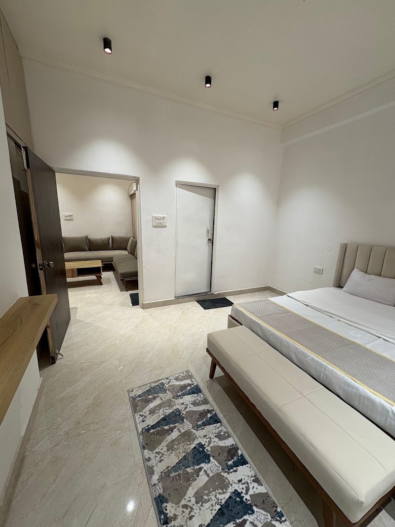 Luxury Sangam Stays - Luxury Sangam Stays FV43+287, Darbhanga Colony, George Town, Prayagraj, Uttar Pradesh 211002, India