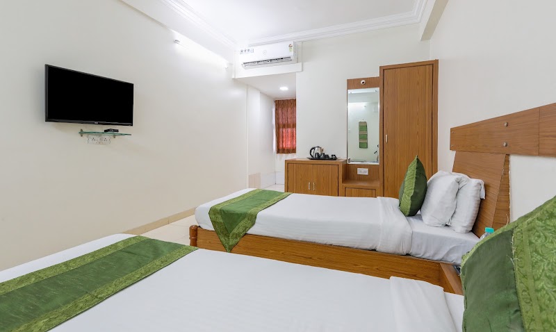 Treebo Omni Palace - Hotel in Indore - Treebo Omni Palace - Hotel in Indore 16-C, Ratlam Kothi Main Rd, South Tukoganj, Indore, Madhya Pradesh 452001, India