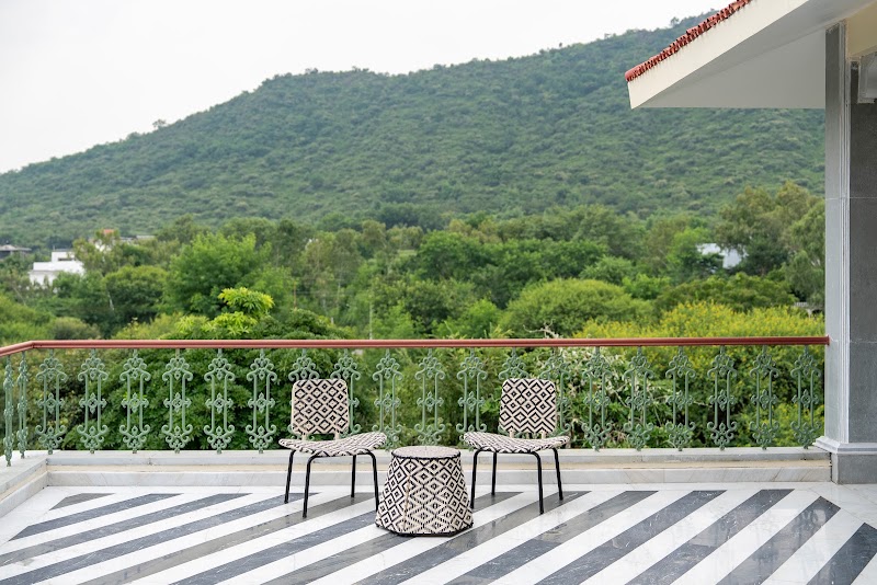 Dilip Niwas Luxe Stay - Boutique Hotel in Udaipur - Dilip Niwas Luxe Stay - Boutique Hotel in Udaipur, Hills Avenue Badi Road, near Police Anveshan Bhawan, Udaipur, Rajasthan 313001, India