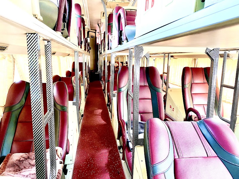Sapa Explore - Hà Nội - Ninh Bình - Huế - Đà Nẵng Bus Ticket - Sapa Explore - Hà Nội - Ninh Bình - Huế - Đà Nẵng Bus Ticket 458 Đường Điện Biên Phủ, Sa Pa, Lào Cai 31786, Vietnam