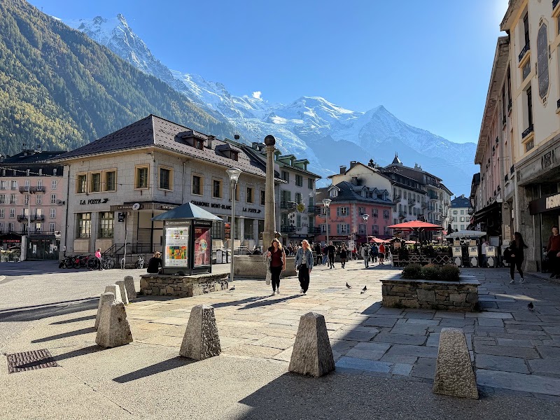 Post Office - Post Office, 89 Pl. Balmat, 74400 Chamonix-Mont-Blanc, France