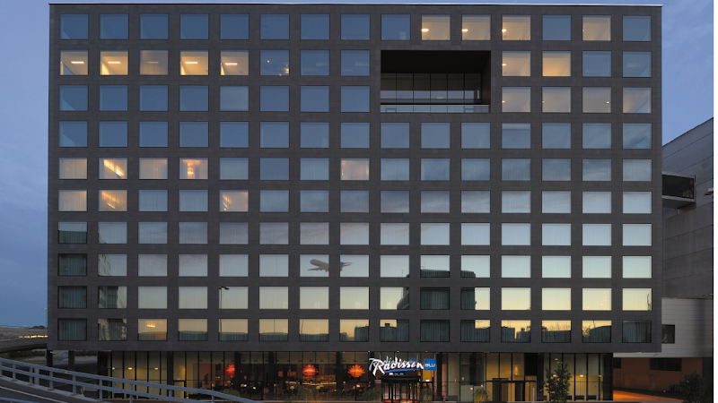 Radisson Blu Hotel, Zurich Airport - Radisson Blu Hotel, Zurich Airport Zurich Airport, Rondellstrasse, 8058 Kloten, Switzerland