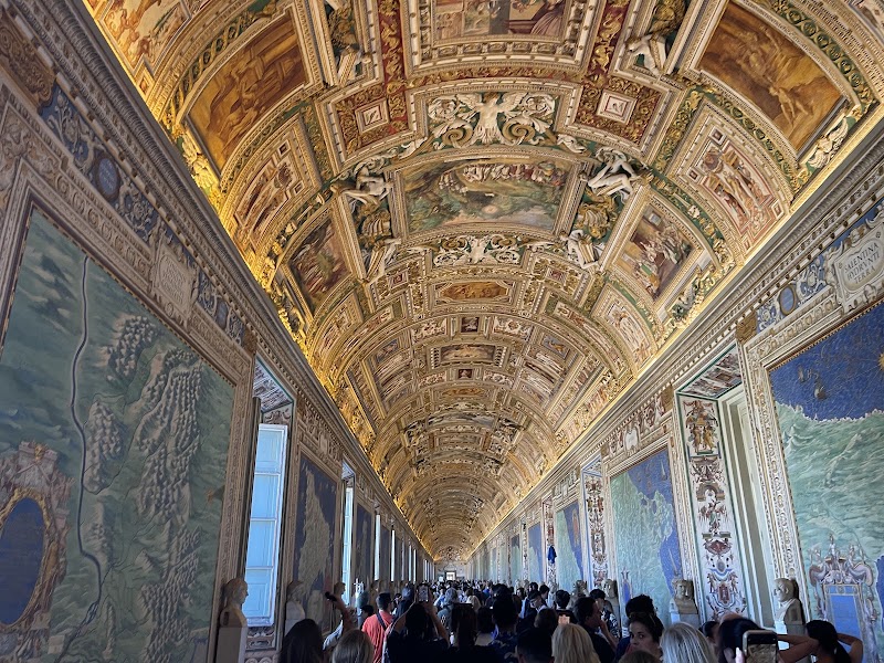 Through Eternity Tours - Through Eternity Tours, Via Stamira, 63, 00162 Roma RM, Italy