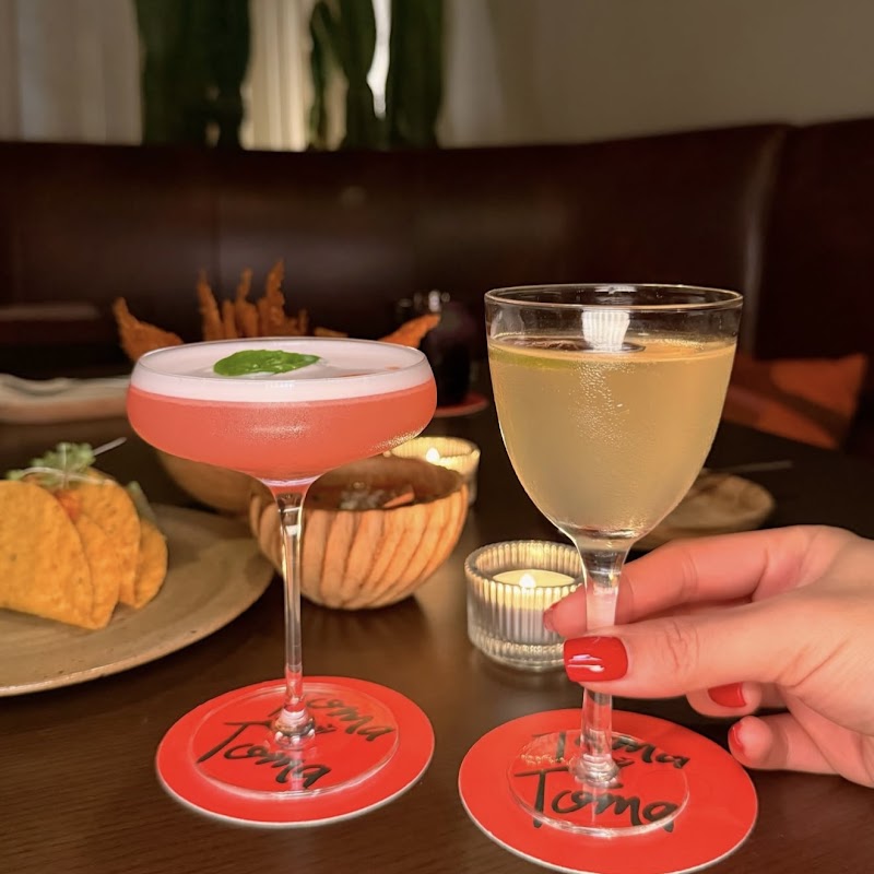 Toma y Toma - Toma y Toma, 547, 548, District, 549 Sukhumvit Soi 22, Khwaeng Khlong Tan, Khet Khlong Toei, Krung Thep Maha Nakhon 10110, Thailand